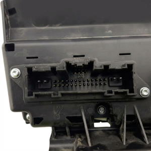 2017-2018 Ford Edge Radio and Temperature Control Panel (Used OEM)