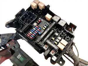2018-2021 Hyundai Kona Underhood Engine Fuse Box Assembly (Used OEM)