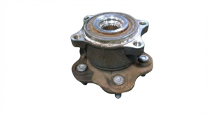 2005-2007 INFINITI M35 Hub Assembly - Rear (Used OEM)