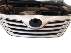 2007-2009 Toyota Camry Upper Grille Assembly (Used OEM)
