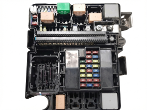 2015 Hyundai Sonata Underhood Engine Fuse Box Assembly (Used OEM)