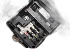 2023-2025 Ford Escape Underhood Engine Fuse Box Assembly (Used OEM)