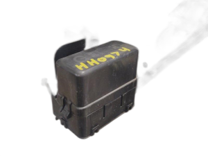2017-2020 Nissan Rogue Engine Fuse Box - Right (Passenger) (Used OEM)