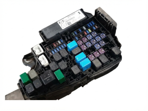 2014-2016 Mazda Mazda6 Engine Fuse Box (Used OEM)