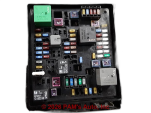 2020-2021 Chevrolet Traverse Underhood Engine Fuse Box (Used OEM)