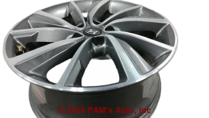 2019-2020 Hyundai Santa Fe 18x7.5 Machined Charcoal Alloy Wheel (Used OEM)