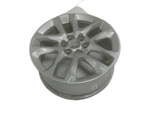 2018-2024 Chevrolet Traverse 18-inch 10-Spoke Silver Painted Alloy Wheel (Used OEM)