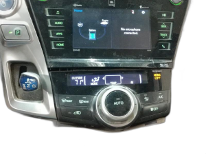 2015-2018 Toyota Prius Automatic Temperature Control Module (Used OEM)