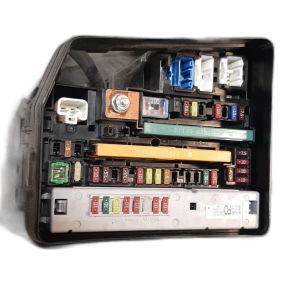2017-2019 Toyota Highlander Engine Fuse Box (Used OEM)