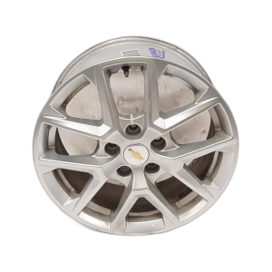 2022-2024 Chevrolet Equinox Silver 17x7 Silver Painted Alloy Wheel (Used OEM)