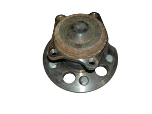 2001-2005 Toyota RAV4 Hub and Bearing Assembly without ABS - Rear (Used OEM)