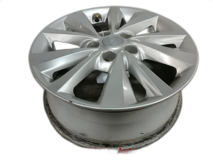 2015-2018 Kia Sedona 17x6.5 10-Spoke Silver Painted Alloy Wheel (Used OEM)