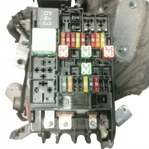 2015-2018 Volkswagen Jetta Underhood Fuse Box Assembly (Used OEM)