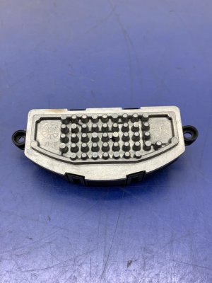 2017-2019 Jaguar XE Blower Motor Resistor (Used OEM)