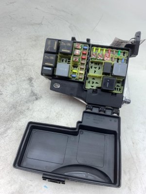 2014-2015 Jaguar F-Type Engine Bay Fuse Relay Junction Box (Used OEM)