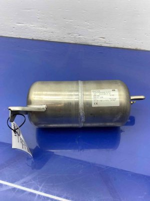 2010-2016 Mercedes-Benz E500 Air Suspension Reservoir Tank (Used OEM)