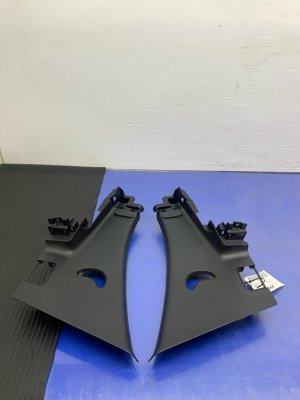 2022-2025 Hyundai Santa Cruz Upper C-Pillar Trim Cover Panel Set - Rear (Used OEM)