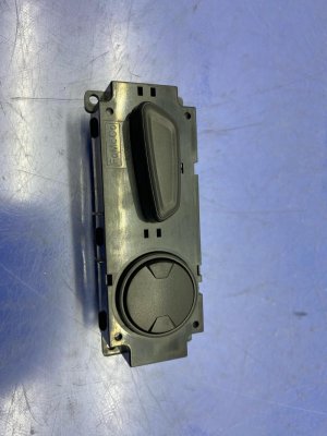 2019-2023 Ford Ranger Black 6-Way Power Seat Adjuster Switch - Front (Used OEM)