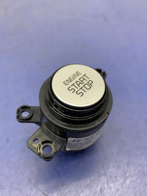 2022-2024 Kia Carnival Push Button Ignition Switch - Front (Used OEM)
