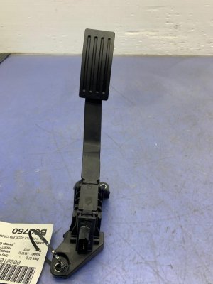 2020-2024 Ford Escape Accelerator Pedal Assembly (Used OEM)