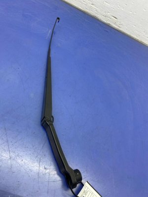 2022-2025 Toyota GR86 Windshield Wiper Arm - Front (Used OEM)