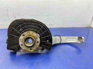 2017-2024 Maserati Levante Steering Knuckle Spindle Hub Assembly - Front, Right (Passenger) (Used OEM)