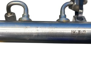 2016-2019 BMW 750i Fuel Injection Rail Set (Used OEM)