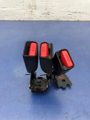 2022-2025 Hyundai Santa Cruz Seat Belt Buckle Set - Rear, Right (Passenger) (Used OEM)