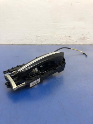 2012-2016 BMW M5 Black Exterior Door Handle Assembly with Ambient Lighting without Comfort Access - Front, Right (Passenger) (Used OEM)