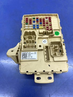 2022-2023 Genesis GV70 Cabin Junction Fuse Box Assembly (Used OEM)