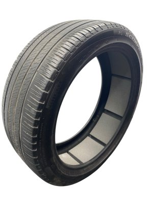 2024 Hyundai Santa Fe Pirelli Scorpion 245/45R21 Tire (Used OEM)