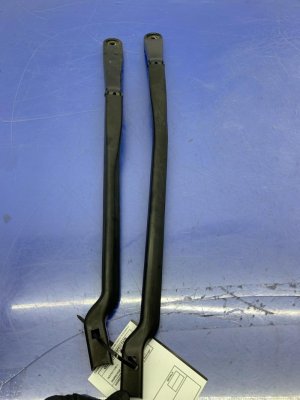 2016-2022 BMW 750i Windshield Wiper Arm Set - Front (Used OEM)