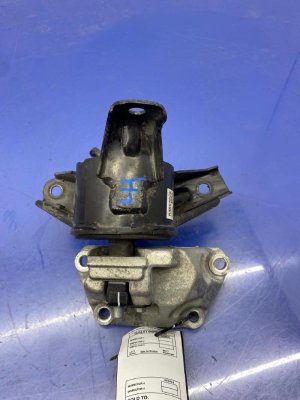 2019-2020 Hyundai Santa Fe Engine Mount with Support Bracket - Left (Driver) (Used OEM)