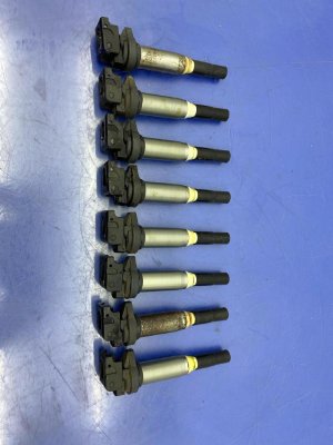 2018-2019 BMW M550i xDrive Fuel Injector Rail Assembly (Used OEM)