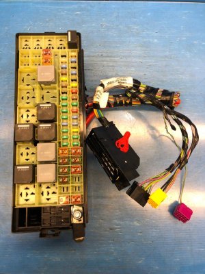 2016-2017 Land Rover Range Rover Sport Rear Trunk Fuse Box Control Module (Used OEM)