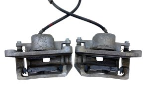 2022-2025 Genesis GV70 Disc Brake Caliper & Bracket Assembly - Front, Left (Driver) (Used OEM)
