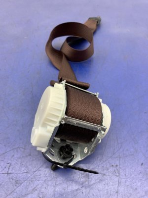 2018-2024 Lincoln Navigator Red 2nd Row Seat Belt Assembly - Rear, Right (Passenger) (Used OEM)