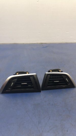 2014-2016 BMW 228i A/C Vent Set - Front (Used OEM)