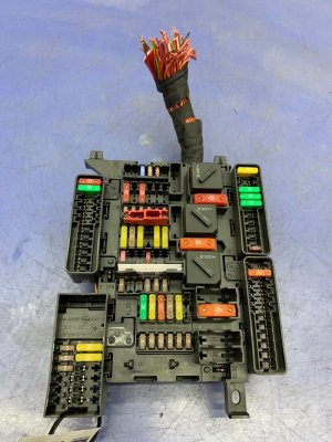 2014-2020 Mini Cooper Fuse and Relay Box (Used OEM)