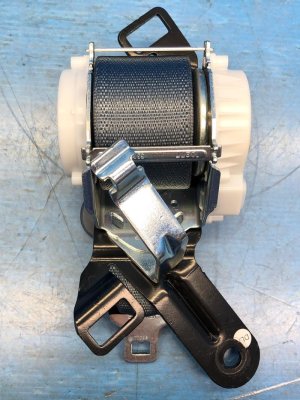 2018-2024 Lincoln Navigator Blue 3rd Row Center Seat Belt Assembly - Rear, Right (Passenger) (Used OEM)