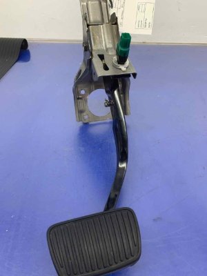 2021-2024 Kia K5 Brake Pedal Assembly (Used OEM)