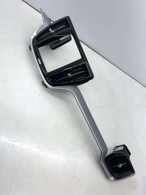 2019-2025 Volvo V60 Instrument Panel Radio Bezel Trim with Air Vents - Front (Used OEM)