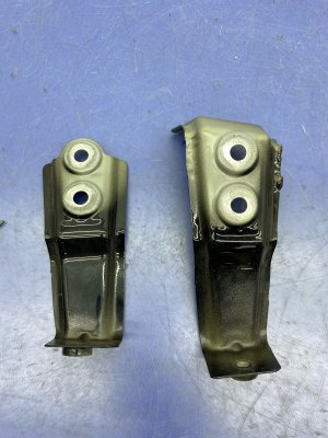 2021-2024 BMW Alpina XB7 Fender Mounting Bracket Set - Front (Used OEM)
