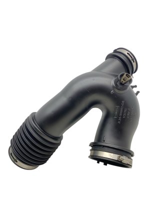 2018-2021 Lincoln Navigator Engine Air Intake Resonator Duct Hose (Used OEM)