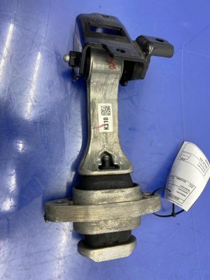2022-2024 Hyundai Santa Cruz Torque Arm Engine Mount with Bracket (Used OEM)