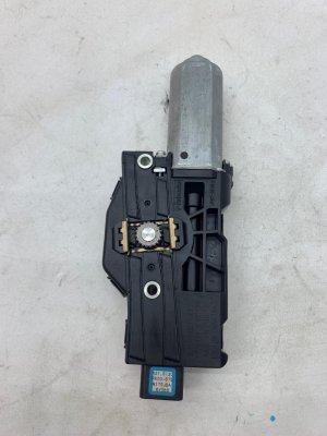 2016-2022 Genesis G90 Sunroof and Moonroof Motor (Used OEM)