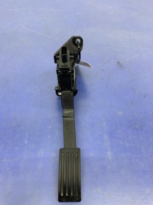 2020-2025 Ford Escape Accelerator Pedal Assembly with Throttle Travel Sensor (Used OEM)