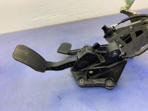 2015-2020 Ford F-150 Power Adjustable Accelerator and Brake Pedal Assembly (Used OEM)