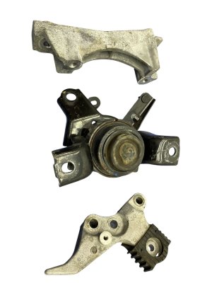 2018-2022 Lexus RX350L Engine Mount and Support Bracket Set (Used OEM)