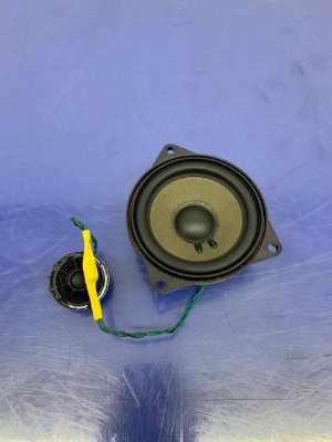 2017-2023 BMW M5 Center Dash Midrange Speaker with Tweeter (Used OEM)